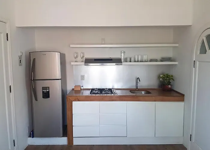 Apartment Bright 1br With Optional Rooftop Well Connected