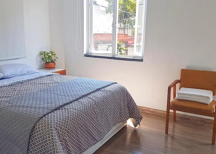 Apartment Bright 1br With Optional Rooftop Well Connected